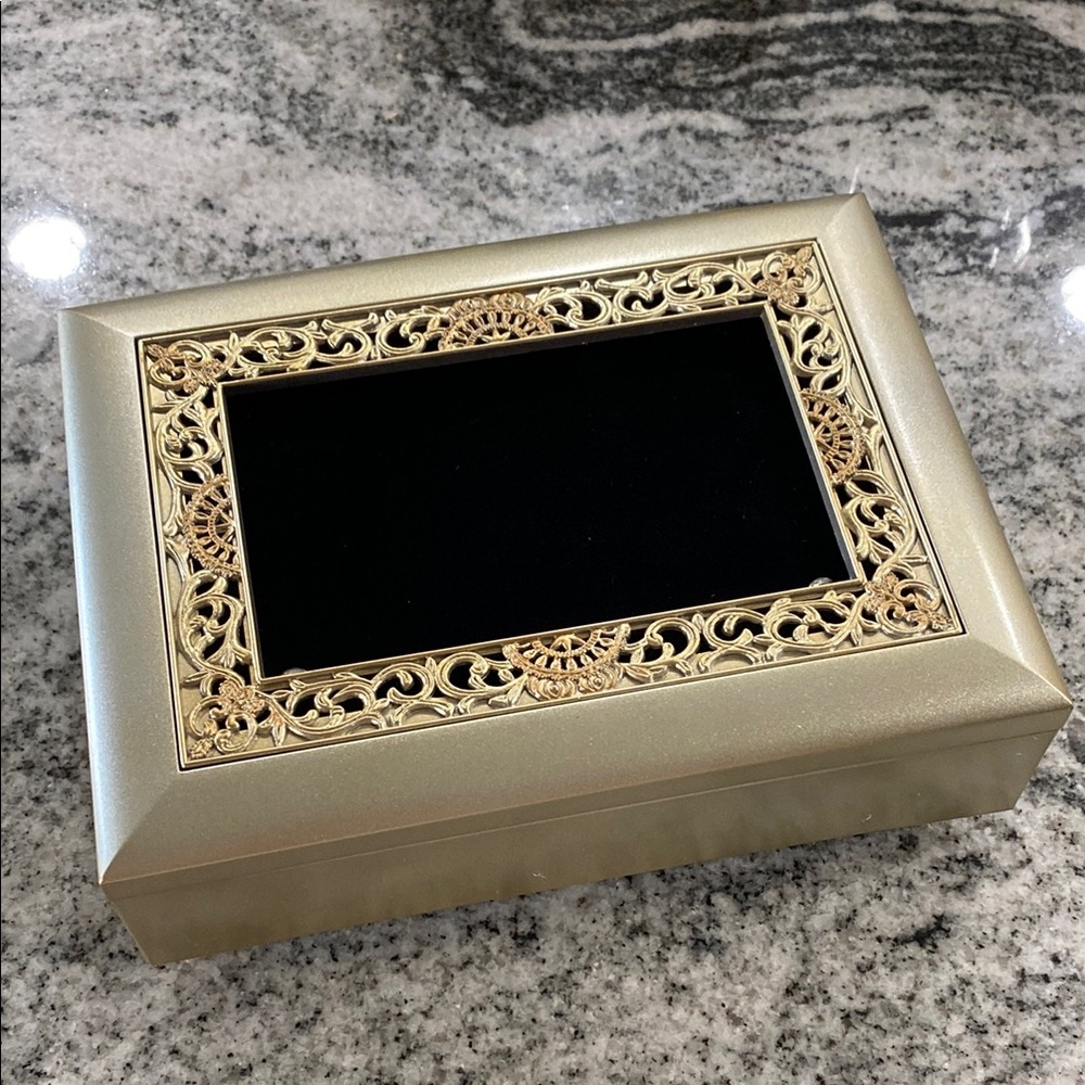 Cottage Garden Gold and Black Music Jewelry Box!
